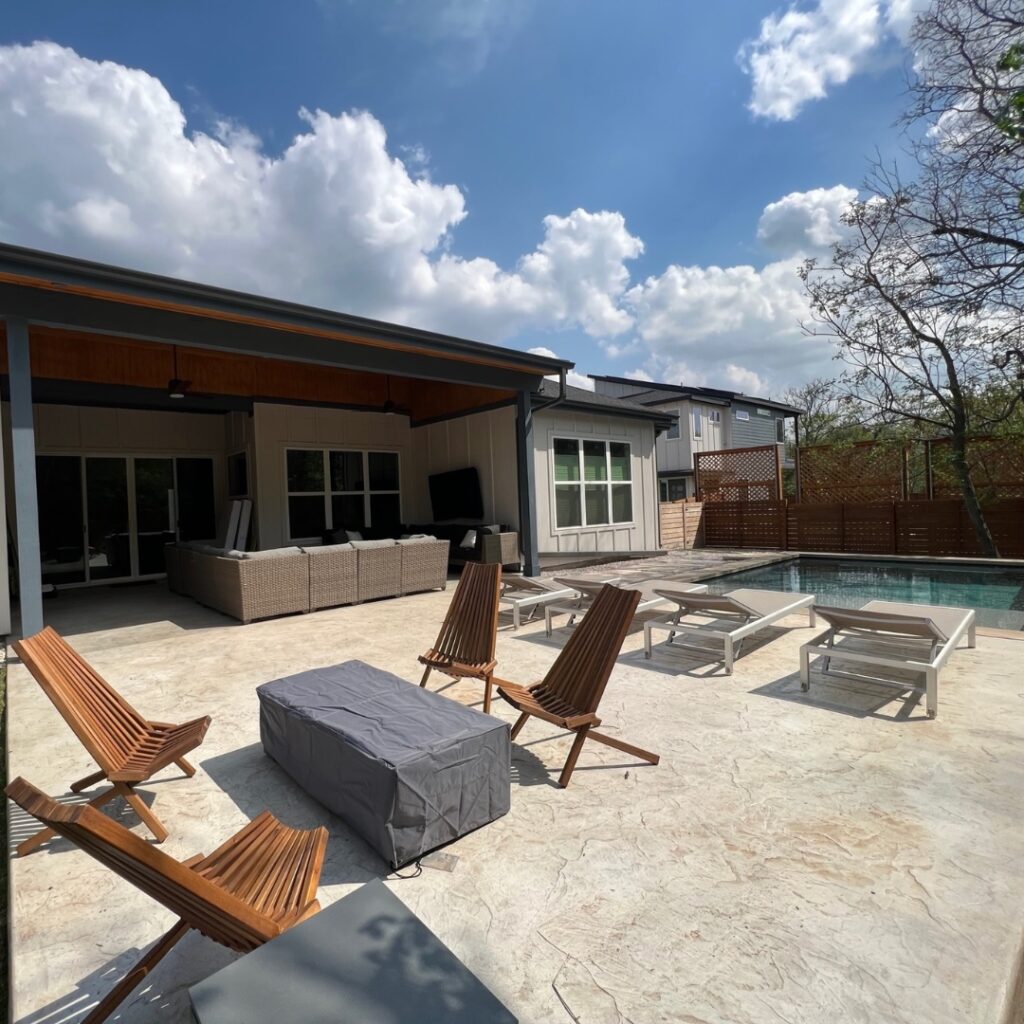 Beautiful deck construction tailored to fit the home