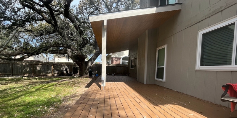 Wraparound deck built around Austin, TX home for full outdoor access and scenic views