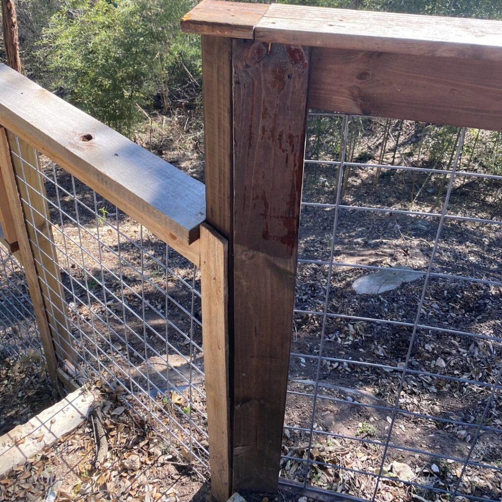 Bull panel fence detail close-up in Austin